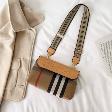 شنطة Burberry حريمي