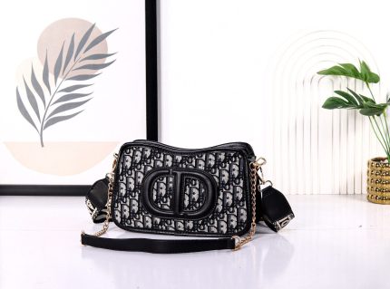 شنطة Dior حريمي